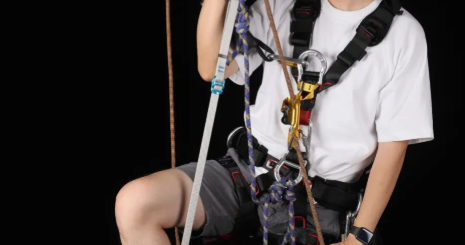 抓繩器分為上升和低角度輔助行進(jìn)兩種方式